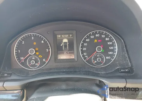 2010 Volkswagen Jetta Tdi z USA, uszkodzony, nr VIN 3VWRL7AJ9AM155138